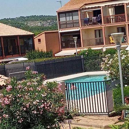 Holiday home Les Amandines