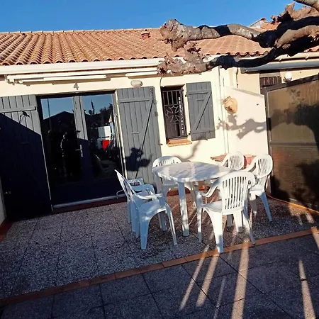 בית נופש Les Amandines *